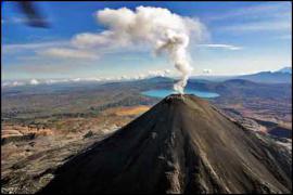 В Чили введен режим ЧП из-за извержения вулкана Кальбуко