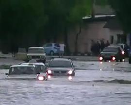 Ливень в  Тбилиси затопил подземные переходы и первые этажи