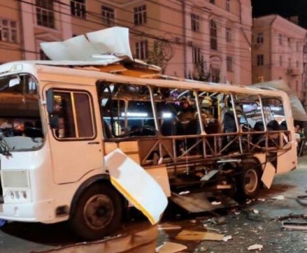 В Воронеже взорвался автобус: погибла женщина, много пострадавших