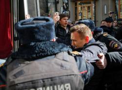 Госдеп США осудил задержания на акциях оппозиции в России