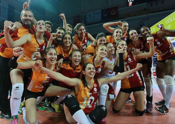 Турецкий тренер объяснил свой жест в адрес волейболистки сборной России