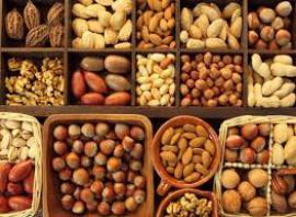 Ученые: употребление орехов снижает риск смерти от ряда заболеваний