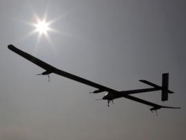 Самолет на солнечных батареях установил рекорд по длительности нахождения в полете