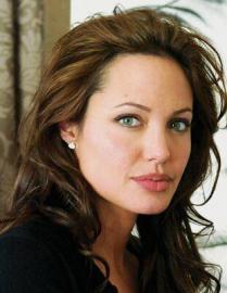 Анджелину Джоли не узнать в новом совместном фильме с Питтом