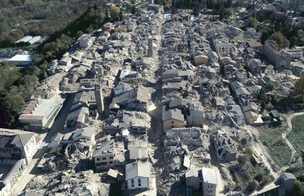 Еще одно сильное землетрясение в Италии: 100 тысяч остались без крова