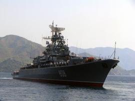 Опасное сближение российского и британского военных кораблей