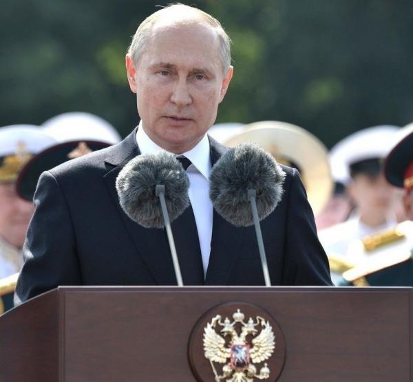 Путин пообещал вооружить российский флот гиперзвуковым оружием