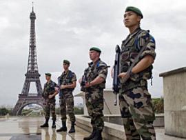 Во Франции продлили чрезвычайное положение